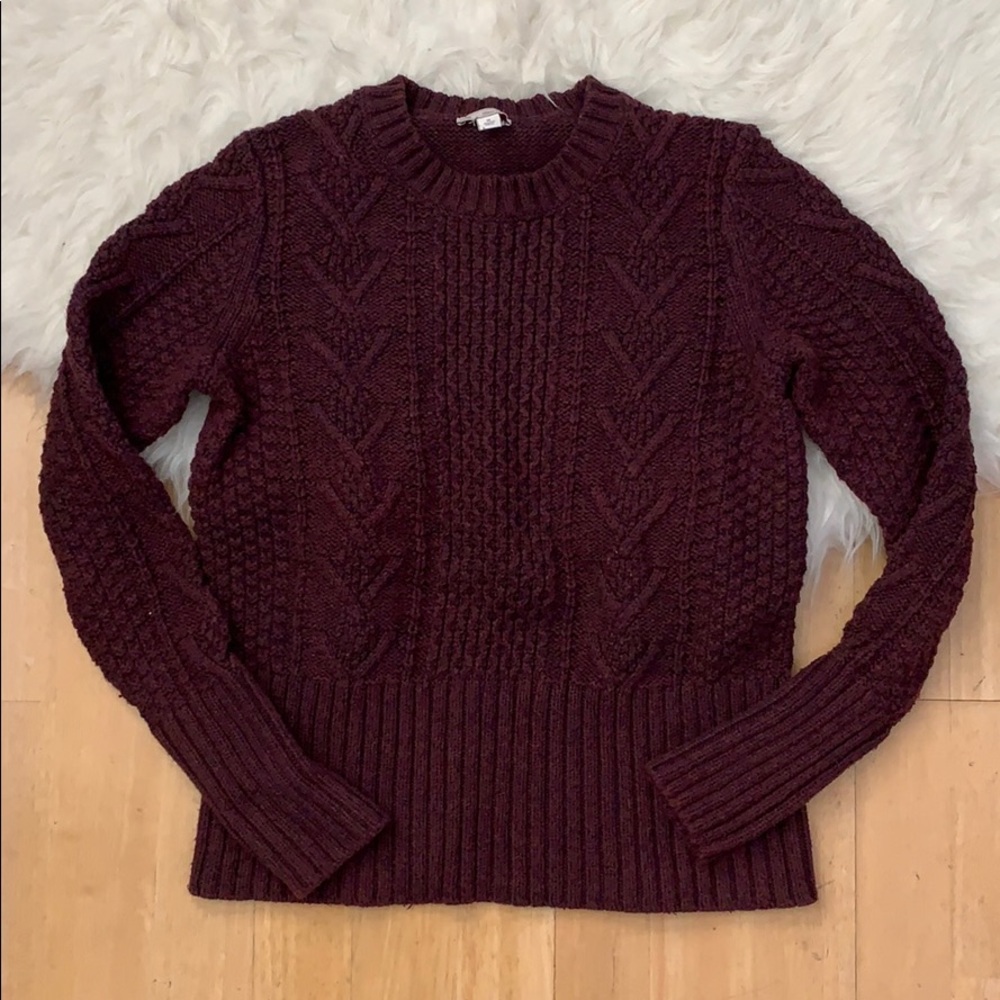 GAP SWEATER SIZE M